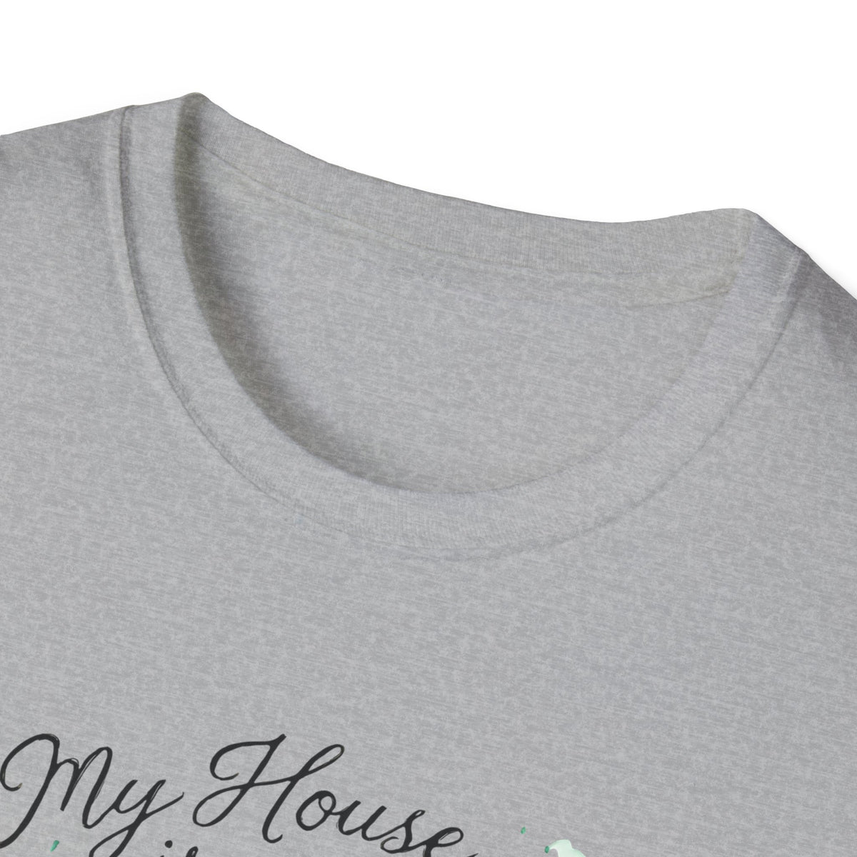House Full of Animals T-Shirt – Funny Pet Lover Gift for Dog & Cat Owners