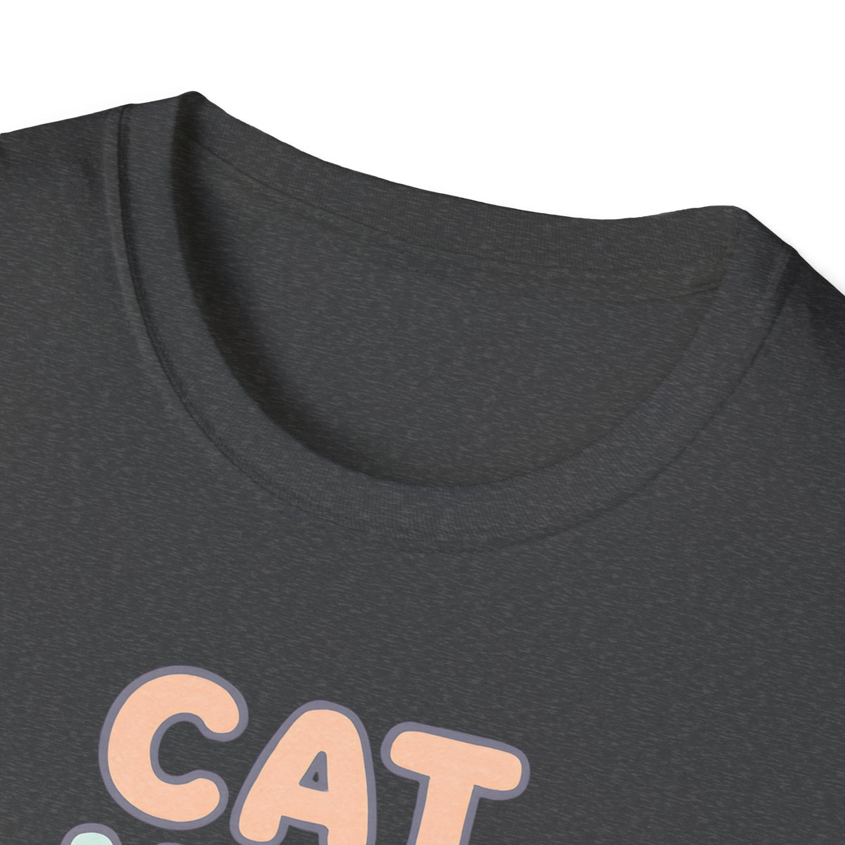 Cat Mom with Heart T-Shirt – Unisex Gildan Softstyle Tee
