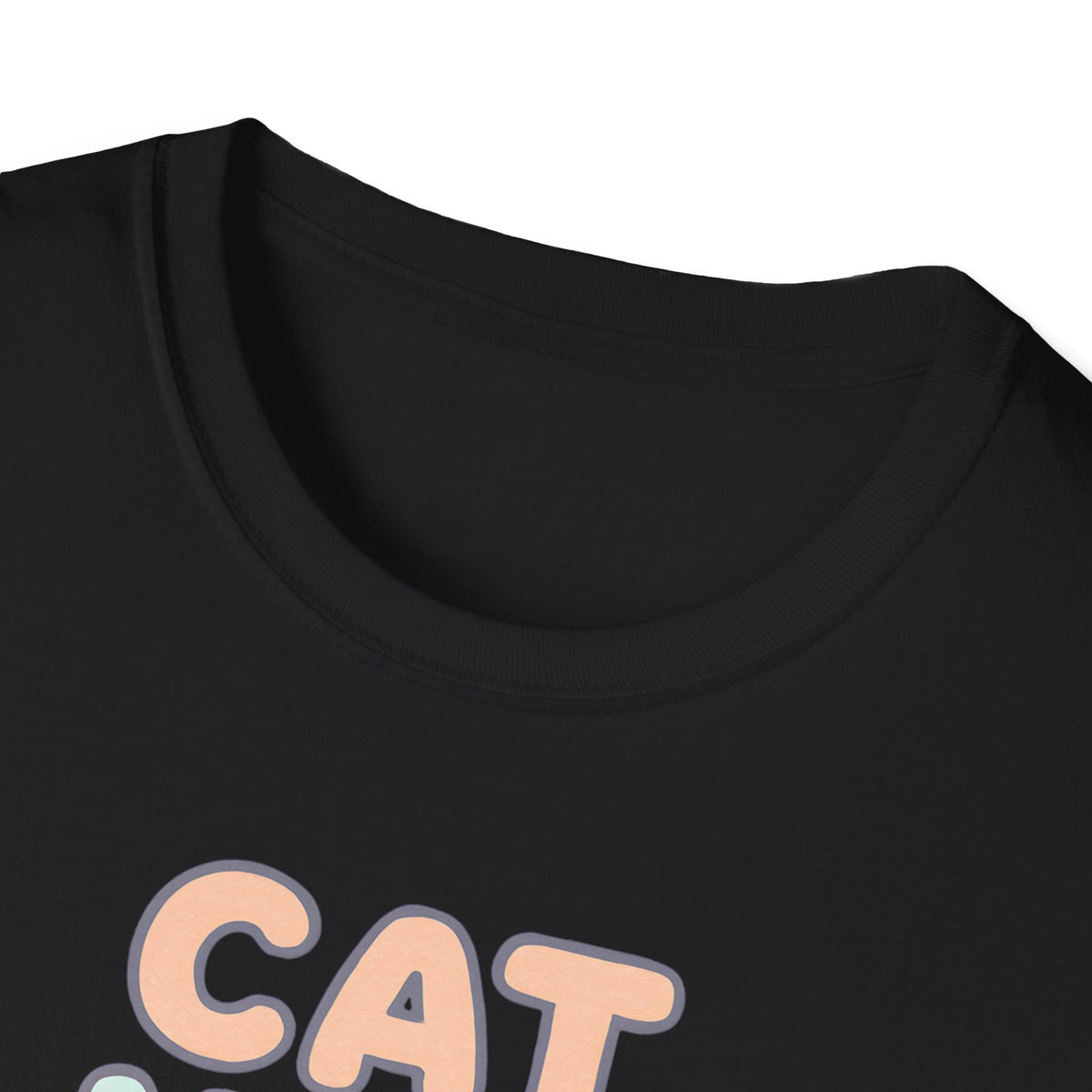 Cat Mom with Heart T-Shirt – Unisex Gildan Softstyle Tee