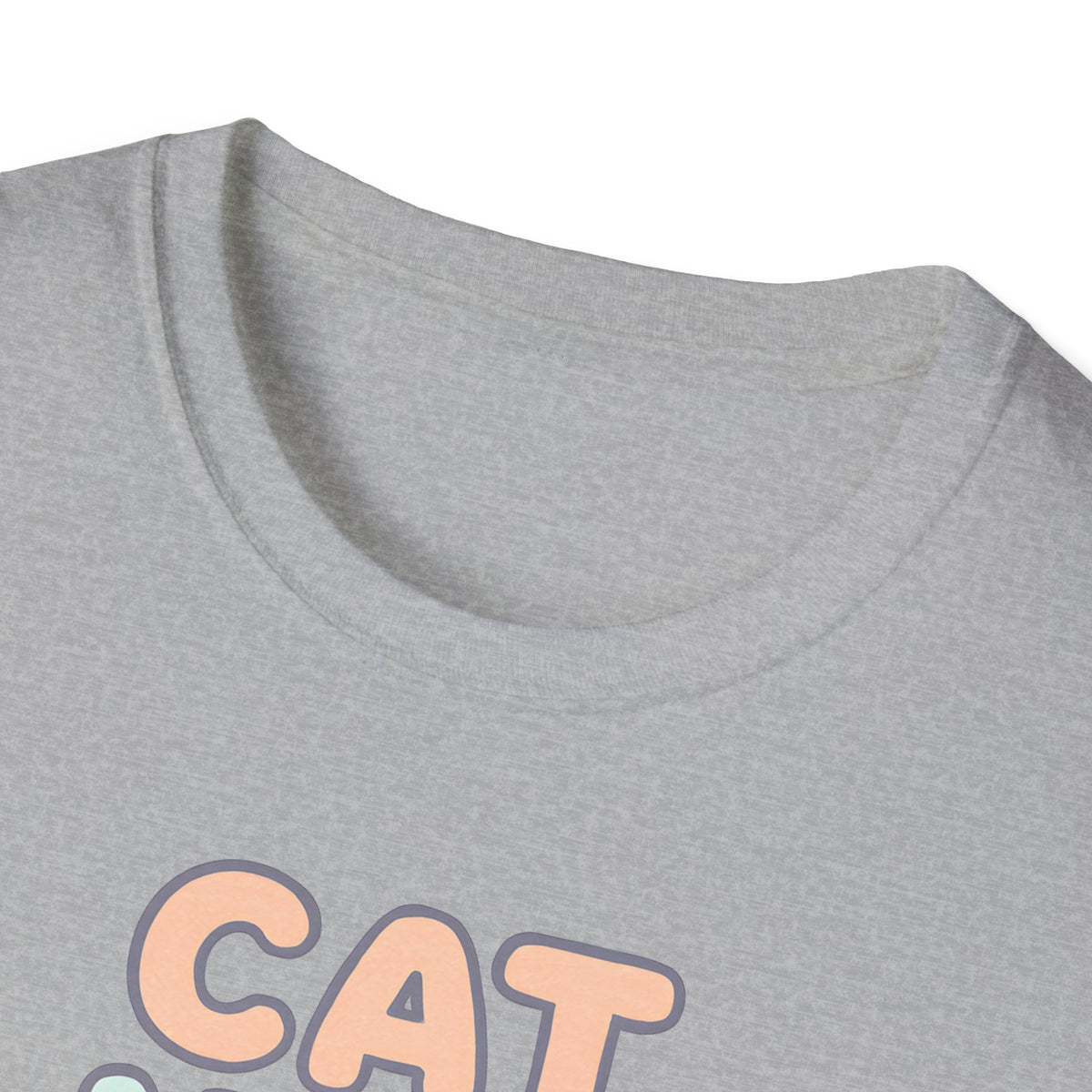 Cat Mom with Heart T-Shirt – Unisex Gildan Softstyle Tee
